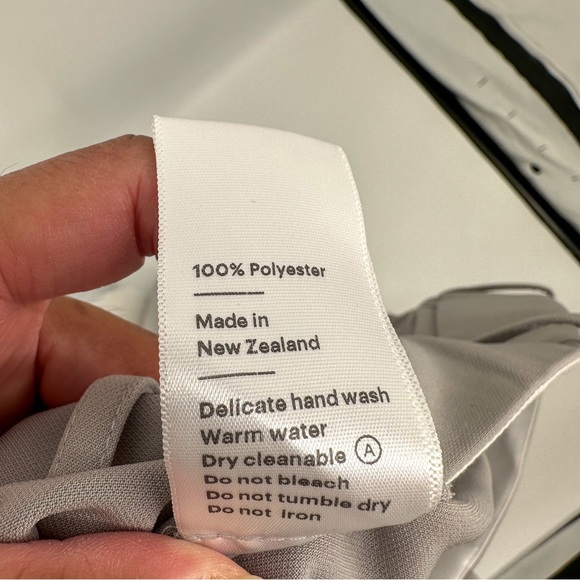 NWT Paris Georgia Gray Straight Leg Trousers Pants Womens Size Small - Picture 4 of 5